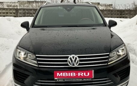 Volkswagen Touareg III, 2015 год, 3 280 000 рублей, 1 фотография