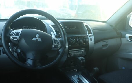 Mitsubishi Pajero Sport II рестайлинг, 2011 год, 1 720 000 рублей, 6 фотография
