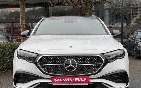 Mercedes-Benz E-Класс, 2024 год, 10 300 000 рублей, 2 фотография