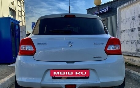 Suzuki Swift V, 2018 год, 1 600 000 рублей, 14 фотография