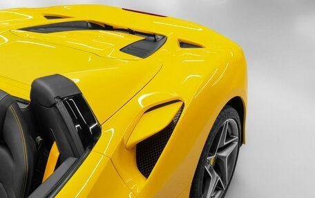 Ferrari F8, 2023 год, 48 000 000 рублей, 2 фотография