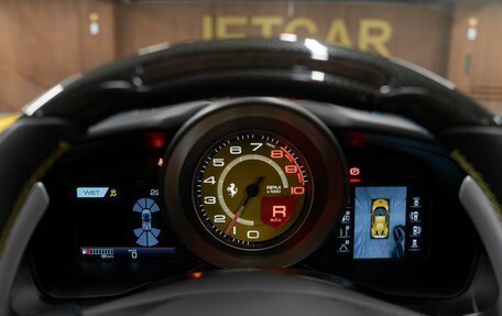 Ferrari F8, 2023 год, 48 000 000 рублей, 28 фотография