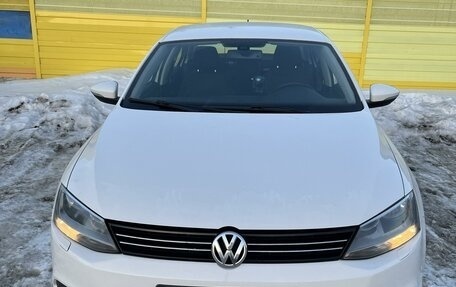 Volkswagen Jetta VI, 2014 год, 1 090 000 рублей, 3 фотография
