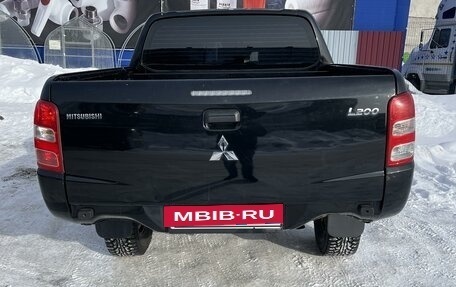 Mitsubishi L200 IV рестайлинг, 2017 год, 2 000 000 рублей, 2 фотография
