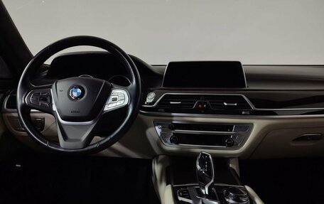 BMW 7 серия, 2015 год, 3 600 000 рублей, 13 фотография