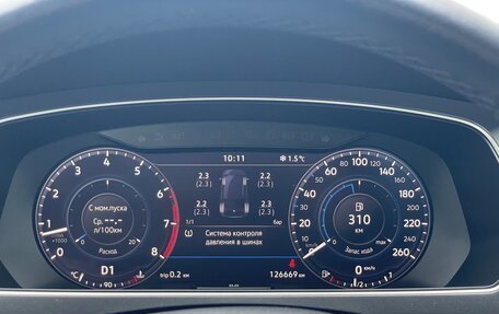 Volkswagen Tiguan II, 2017 год, 2 600 000 рублей, 19 фотография
