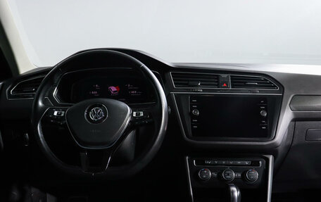 Volkswagen Tiguan II, 2019 год, 2 550 000 рублей, 12 фотография