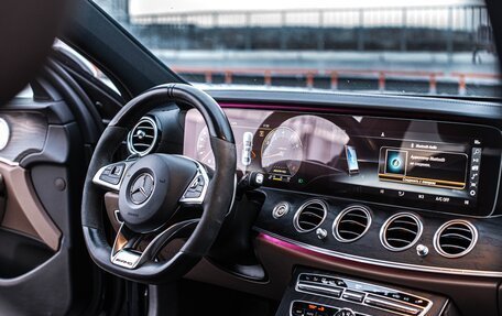 Mercedes-Benz E-Класс AMG, 2018 год, 4 990 000 рублей, 15 фотография