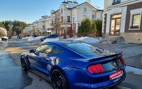 Ford Mustang VI рестайлинг, 2017 год, 9 800 000 рублей, 3 фотография