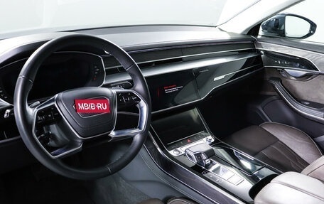 Audi A8, 2022 год, 13 000 000 рублей, 14 фотография