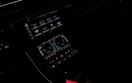Audi A8, 2022 год, 13 000 000 рублей, 34 фотография