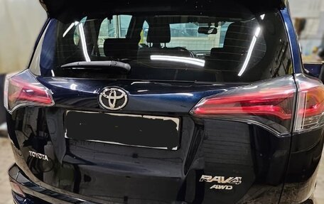 Toyota RAV4, 2018 год, 2 550 000 рублей, 2 фотография