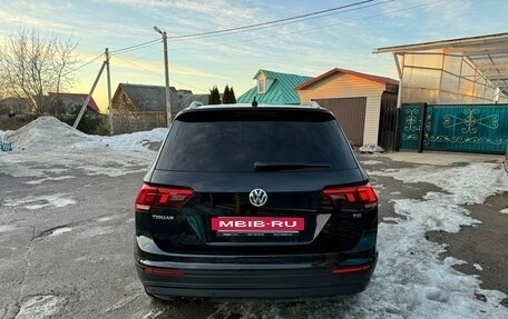 Volkswagen Tiguan II, 2017 год, 2 240 000 рублей, 6 фотография