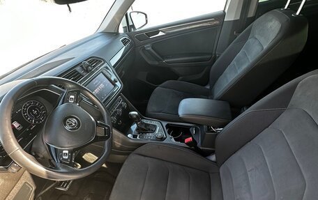 Volkswagen Tiguan II, 2017 год, 2 400 000 рублей, 5 фотография