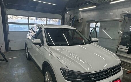 Volkswagen Tiguan II, 2017 год, 2 400 000 рублей, 12 фотография