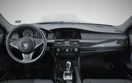BMW 5 серия, 2008 год, 1 333 000 рублей, 3 фотография