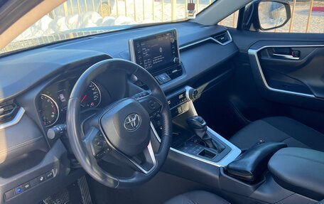 Toyota RAV4, 2019 год, 2 999 000 рублей, 13 фотография