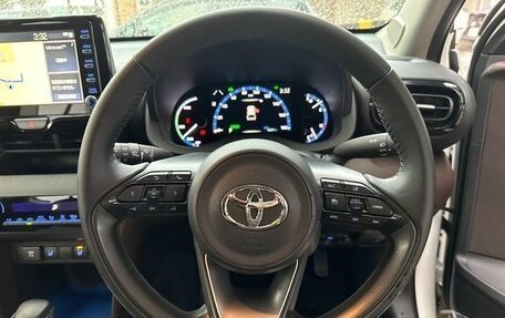 Toyota Yaris Cross, 2021 год, 2 410 000 рублей, 10 фотография