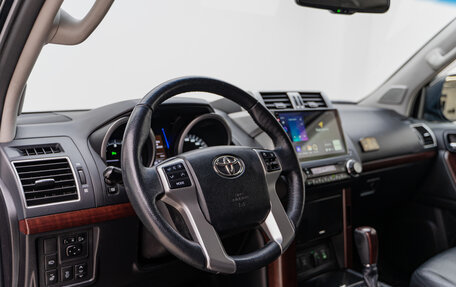 Toyota Land Cruiser Prado 150 рестайлинг 2, 2017 год, 3 940 000 рублей, 23 фотография