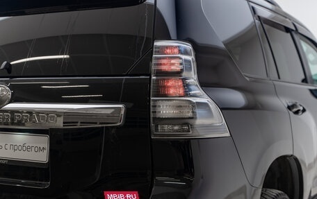 Toyota Land Cruiser Prado 150 рестайлинг 2, 2017 год, 3 940 000 рублей, 19 фотография
