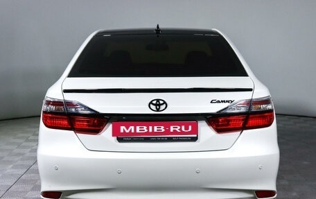 Toyota Camry, 2017 год, 2 100 000 рублей, 6 фотография