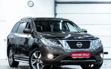 Nissan Pathfinder, 2016 год, 2 549 000 рублей, 2 фотография