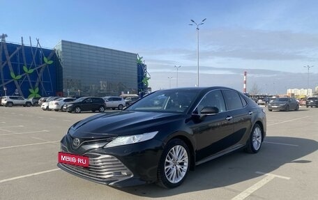 Toyota Camry, 2018 год, 2 450 000 рублей, 7 фотография