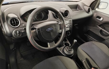 Ford Fiesta, 2005 год, 449 000 рублей, 14 фотография
