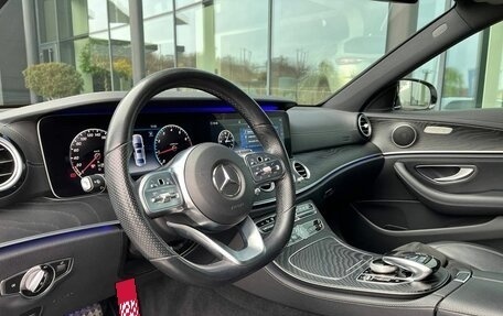 Mercedes-Benz E-Класс, 2019 год, 3 955 000 рублей, 11 фотография