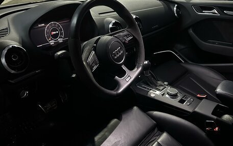 Audi RS 3, 2019 год, 5 980 000 рублей, 5 фотография