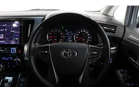 Toyota Alphard III, 2020 год, 3 215 000 рублей, 38 фотография