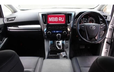 Toyota Alphard III, 2019 год, 3 310 000 рублей, 19 фотография