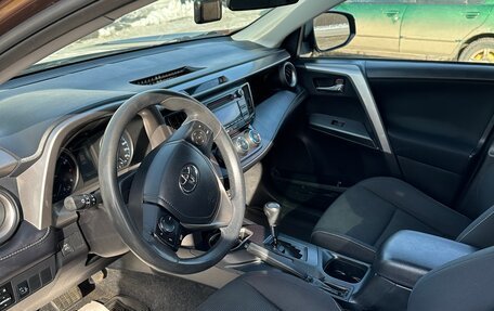 Toyota RAV4, 2017 год, 2 900 000 рублей, 5 фотография