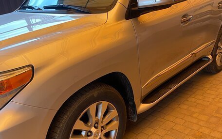 Toyota Land Cruiser 200, 2013 год, 7 600 000 рублей, 2 фотография