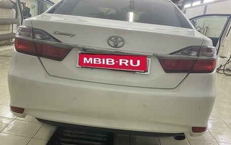 Toyota Camry, 2017 год, 2 300 000 рублей, 11 фотография
