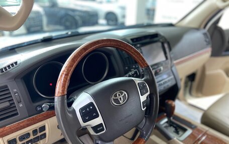 Toyota Land Cruiser 200, 2013 год, 4 300 000 рублей, 18 фотография