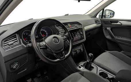 Volkswagen Tiguan II, 2020 год, 2 445 000 рублей, 15 фотография