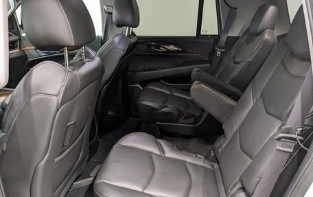 Cadillac Escalade IV, 2015 год, 5 000 000 рублей, 15 фотография