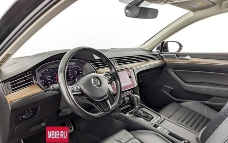 Volkswagen Passat B8 рестайлинг, 2019 год, 2 445 000 рублей, 7 фотография