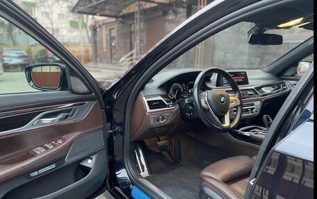 BMW 7 серия, 2017 год, 2 фотография