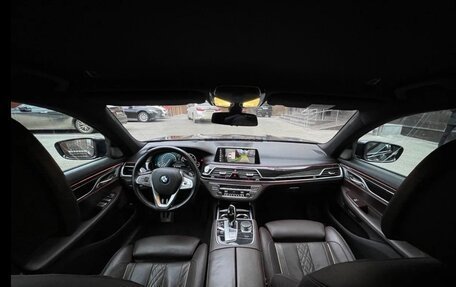 BMW 7 серия, 2017 год, 10 фотография