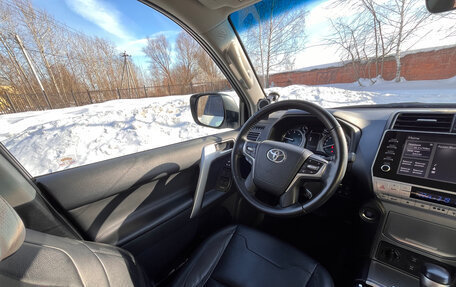 Toyota Land Cruiser Prado 150 рестайлинг 2, 2021 год, 6 300 000 рублей, 10 фотография