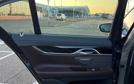 BMW 7 серия, 2018 год, 5 000 000 рублей, 17 фотография