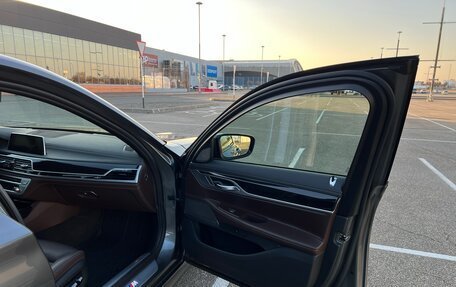 BMW 7 серия, 2018 год, 5 000 000 рублей, 27 фотография