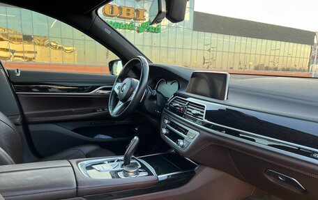 BMW 7 серия, 2018 год, 5 000 000 рублей, 33 фотография