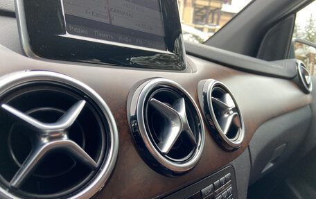 Mercedes-Benz B-Класс, 2013 год, 1 920 000 рублей, 19 фотография
