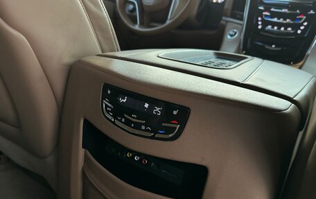 Cadillac Escalade IV, 2016 год, 4 750 000 рублей, 18 фотография