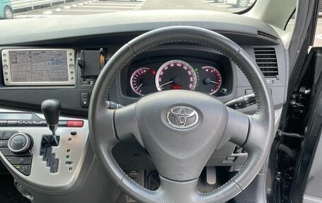 Toyota ISis I, 2017 год, 1 107 000 рублей, 9 фотография