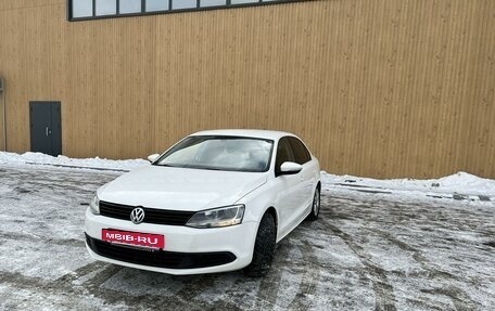 Volkswagen Jetta VI, 2011 год, 1 150 000 рублей, 2 фотография