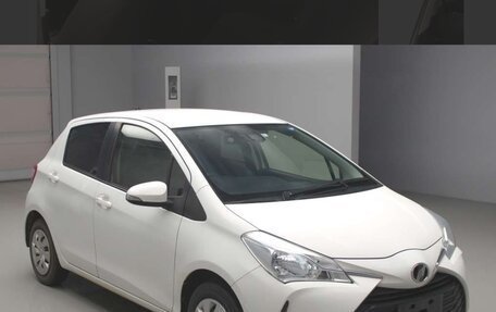Toyota Vitz, 2018 год, 1 049 000 рублей, 3 фотография